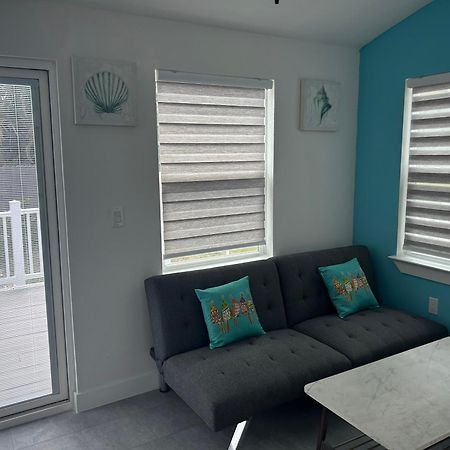 Perfect Getaway-Lovely Cottage House- Near Beaches Nokomis Exterior photo